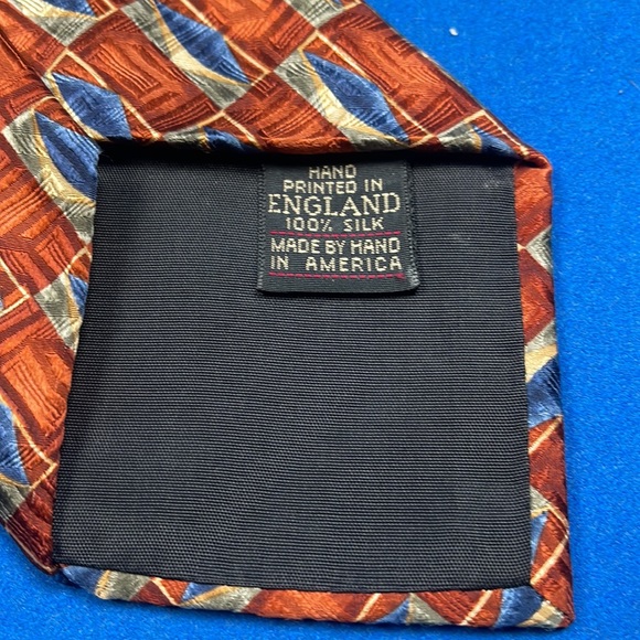 Ferrell Reed100% silk tie - Picture 3 of 3
